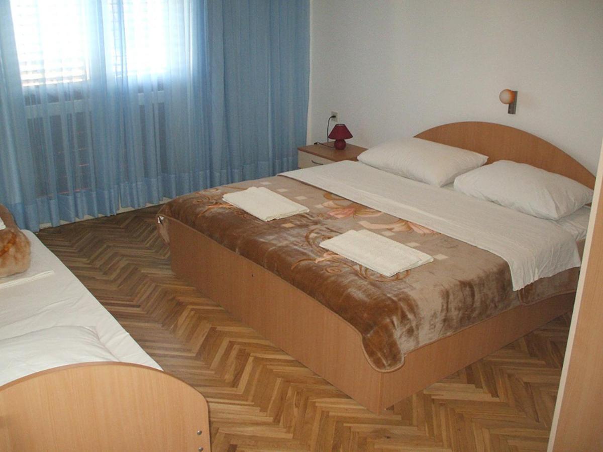 Apartments Piculjan Лопар Экстерьер фото