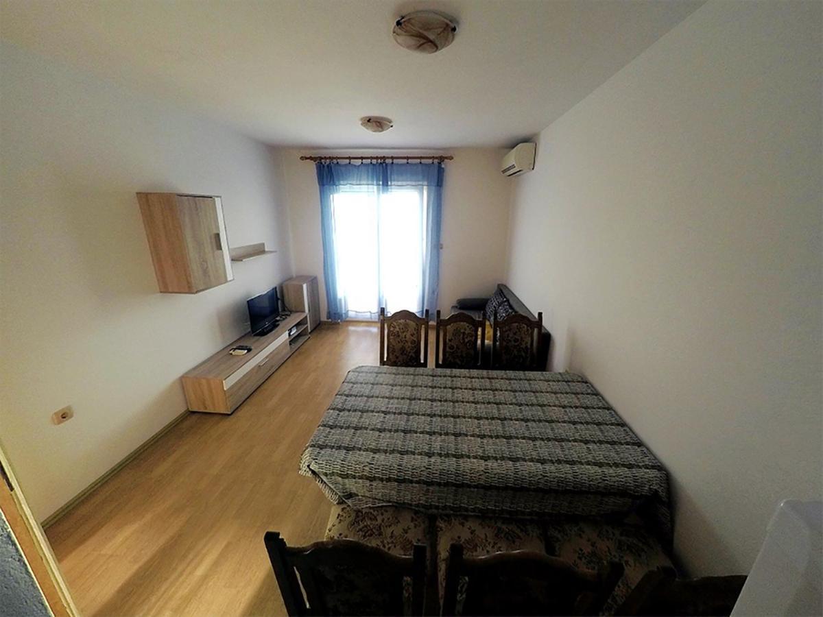 Apartments Piculjan Лопар Экстерьер фото