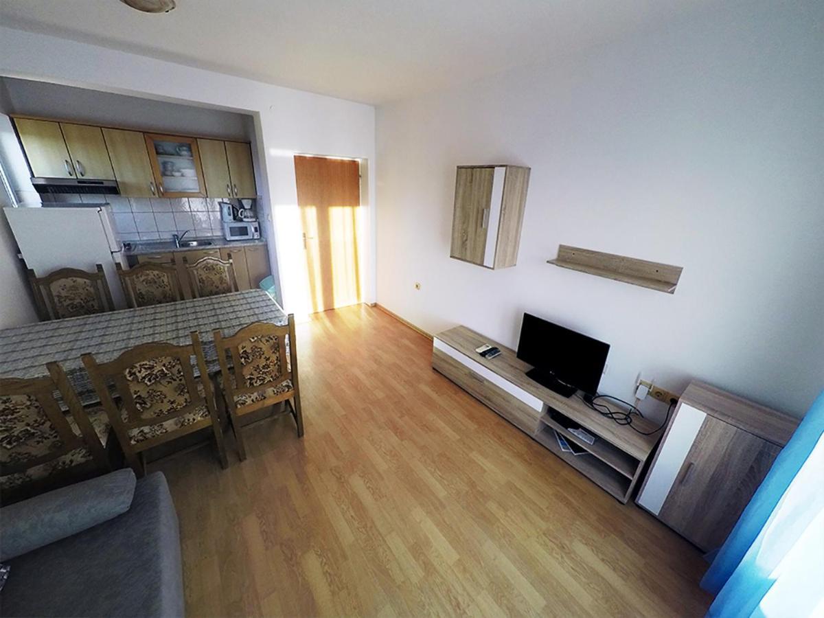 Apartments Piculjan Лопар Экстерьер фото