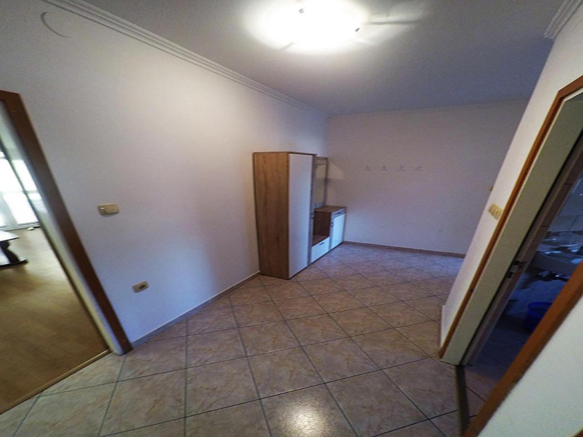 Apartments Piculjan Лопар Экстерьер фото