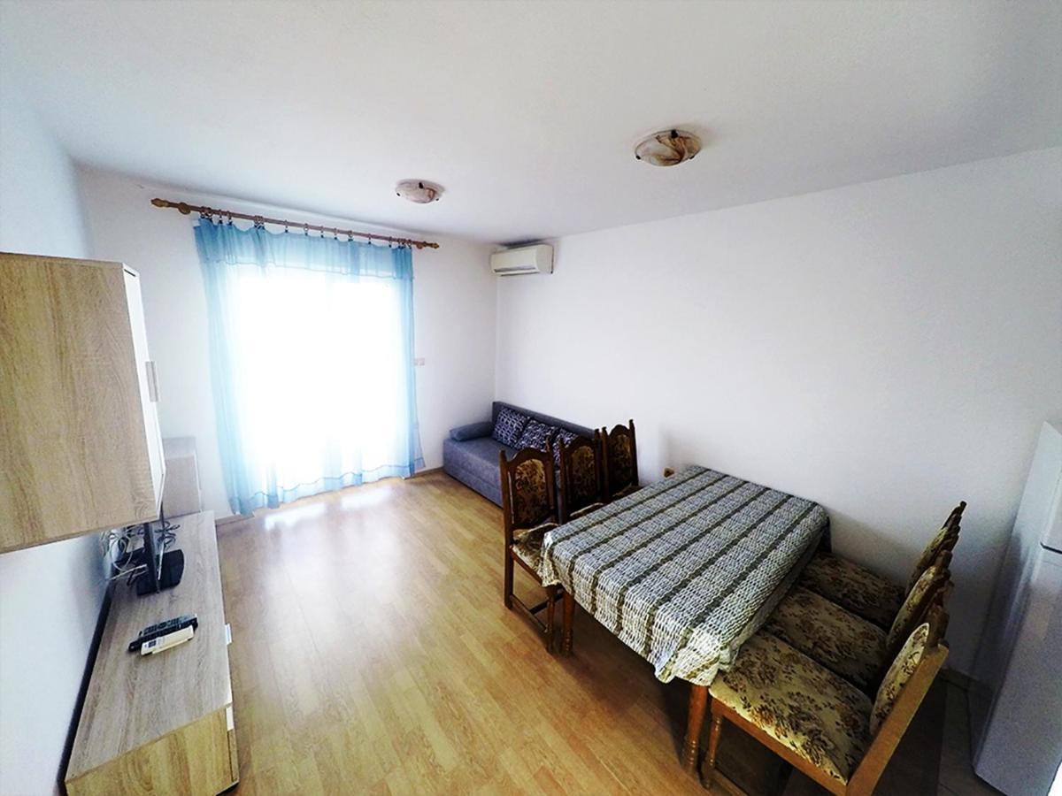 Apartments Piculjan Лопар Экстерьер фото