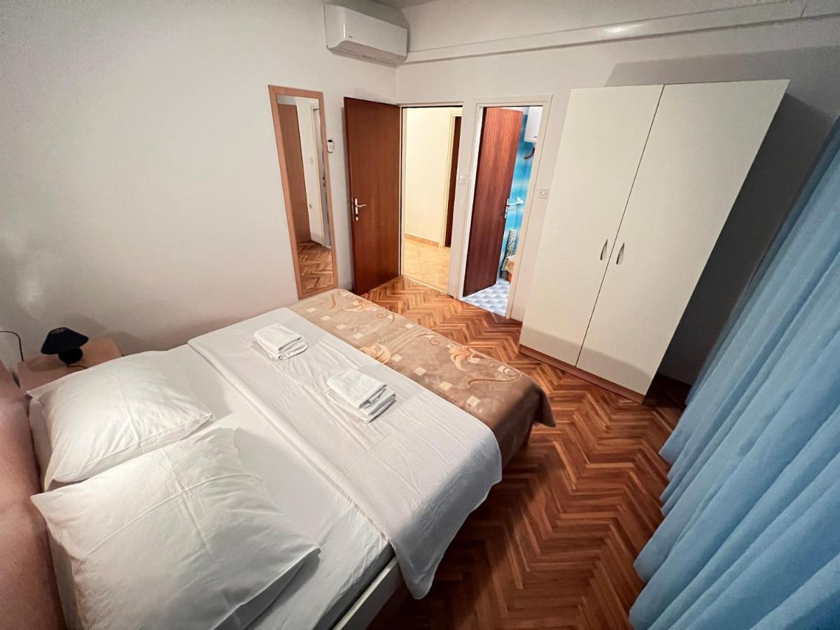 Apartments Piculjan Лопар Экстерьер фото