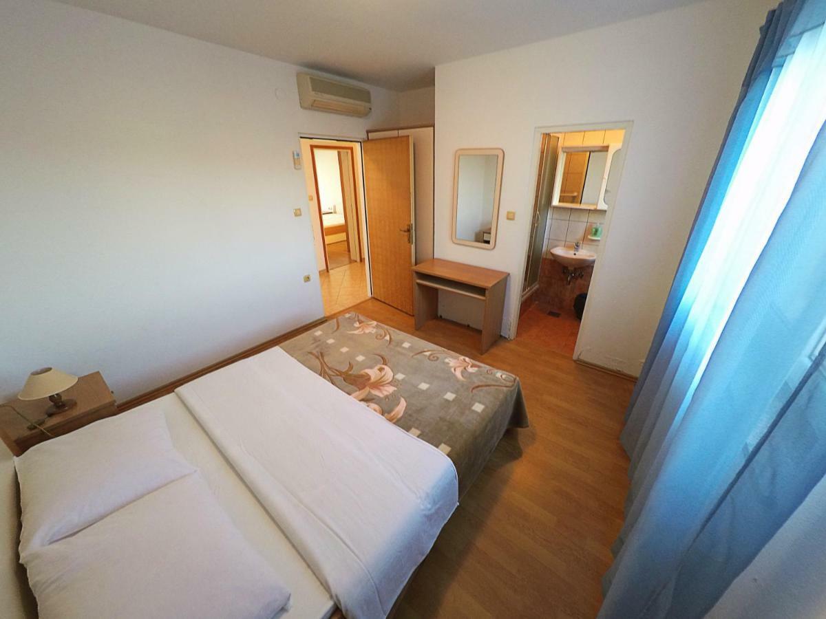 Apartments Piculjan Лопар Экстерьер фото